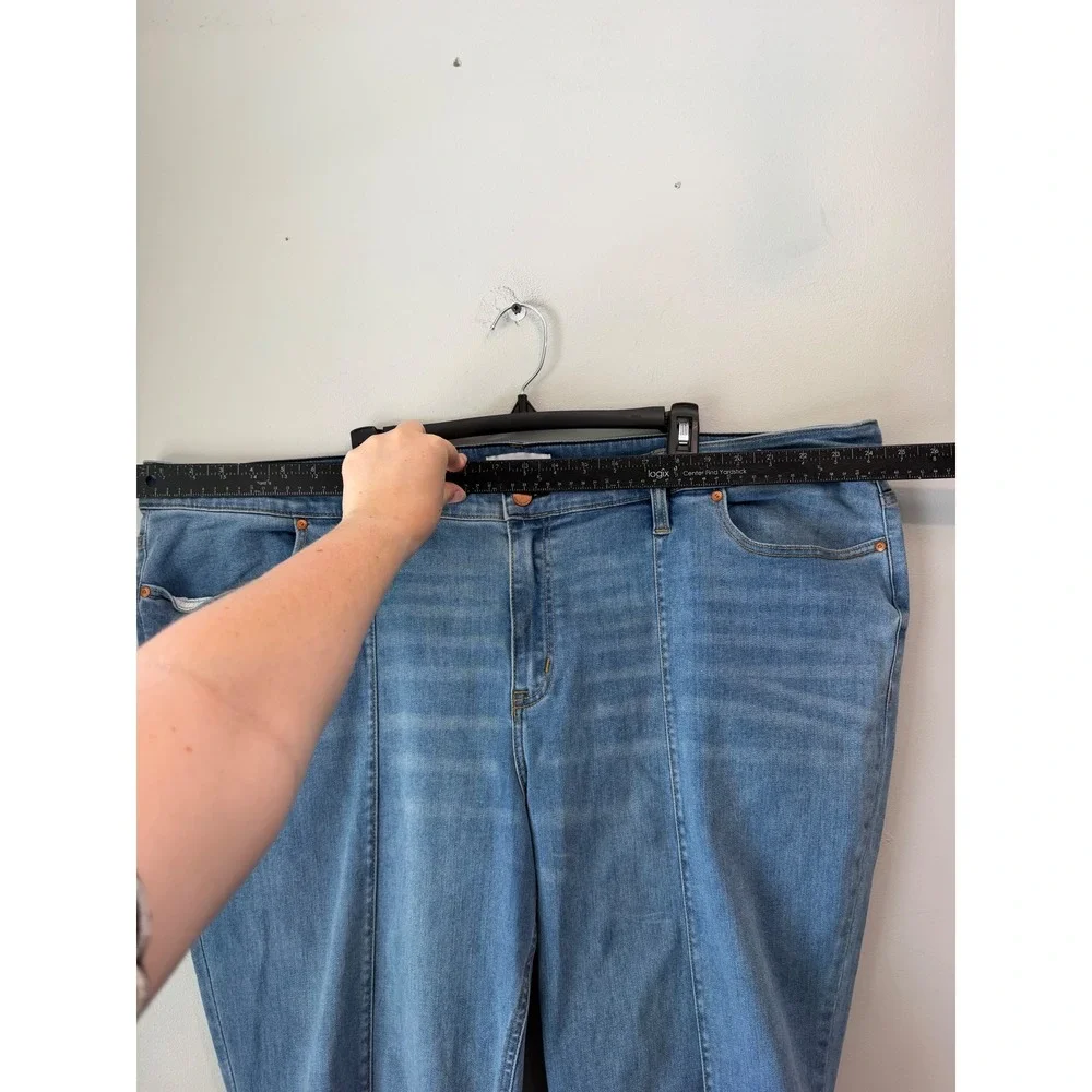 Lane Bryant Signature Fit Flex Magic Waistband Mid-Rise Flare Jeans Blue Size 28